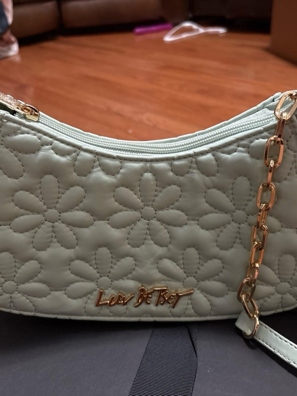 Quilted Daisy Shoulder Bag in Mint